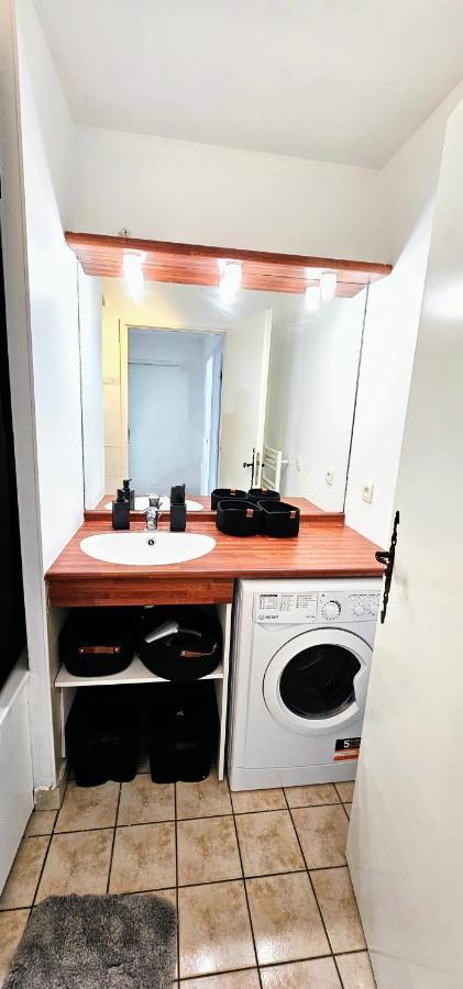 L'Evasion, Cergy, Downtown, 6 Pers, 2 Min Rer A, 2 Places De Parking Privatives, Netflix Et Beinsports Lejlighed Eksteriør billede